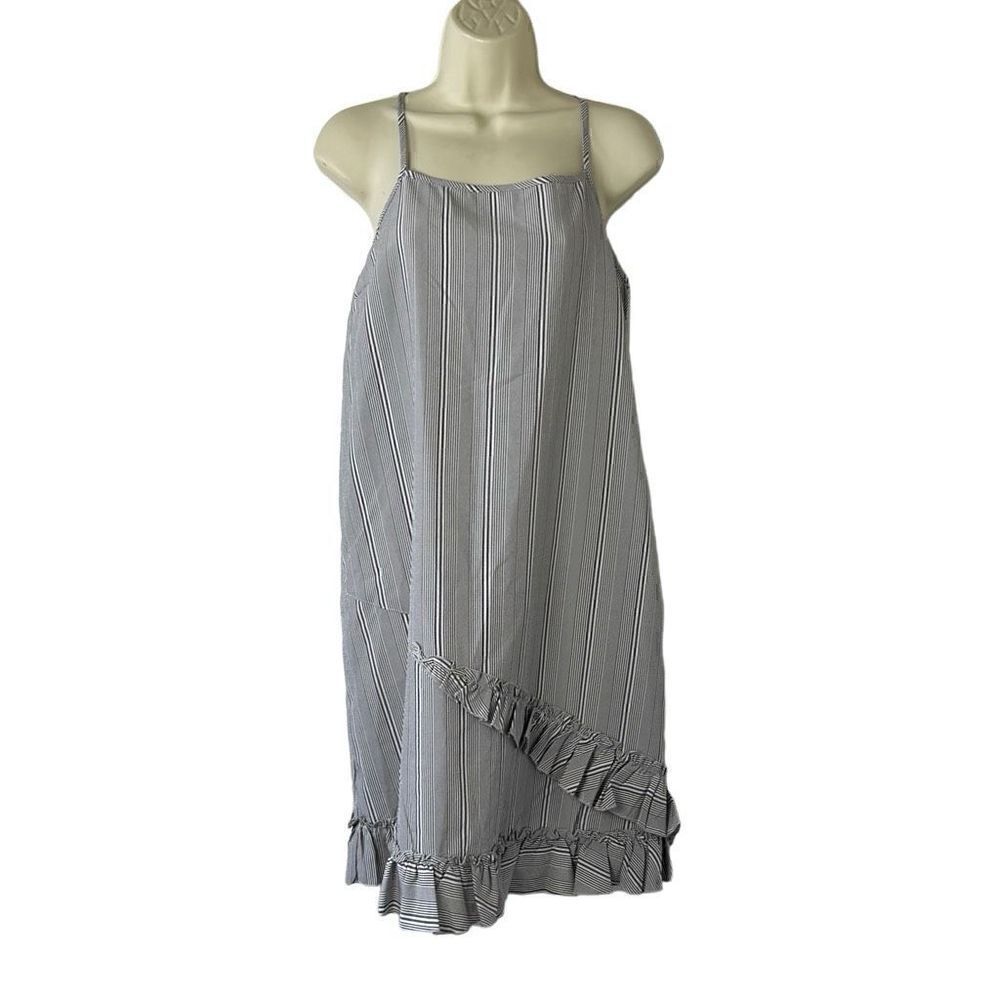 Hem & Thread Grey and White Striped Dress Ruffle Hem Size M NWT